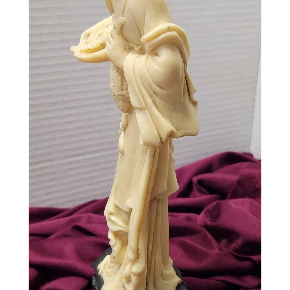 Santini Carved Resin Asian Woman Figurine Fish Seller 12
